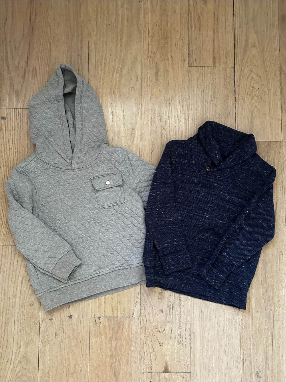 Boys Old Navy sweaters 4T